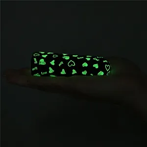 ויברטור רוקט פוקט לבבות – זוהר בחושך לעונג אינטימי