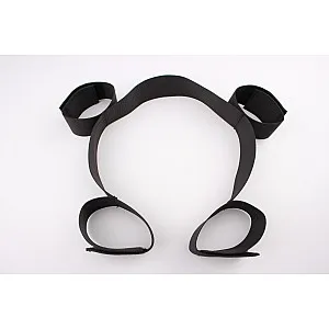 מפשק עם אזיקי ידיים ורגליים  מושלם להגברת תחושת הכניעה בסשנים אינטימיים מפשק עם אזיקי ידיים ורגליים  מושלם להגברת תחושת הכניעה בסשנים אינטימיים