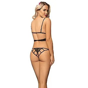 הלבשה סקסית נועזת וחושפנית   הלבשה סקסית נועזת וחושפנית