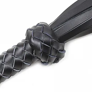 שוט עור לשליטה מדויקת | Master Whip