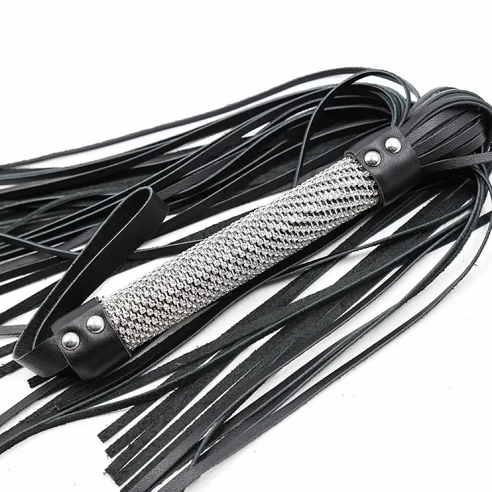 שוט זנבות עם ידית כסופה | Silver Handle BDSM Whip