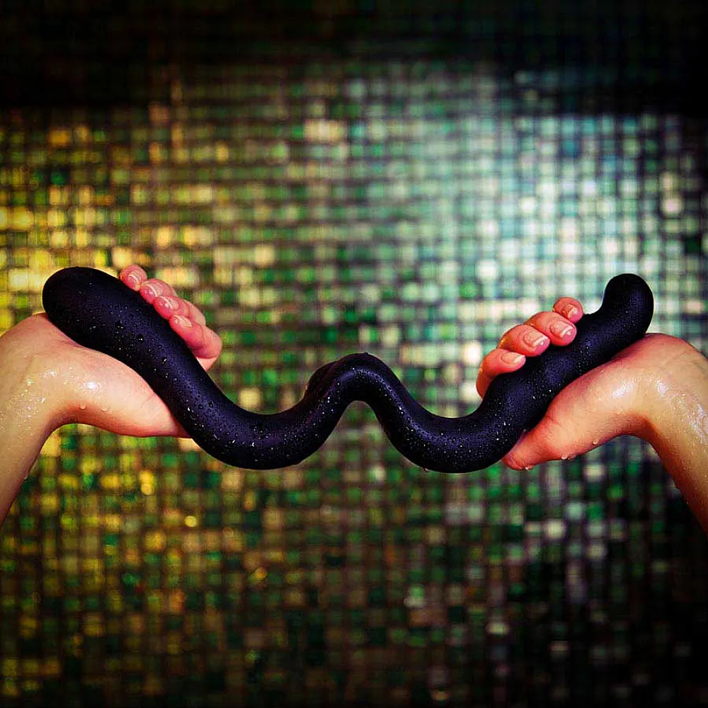 דילדו כפול מסיליקון איכותי | NEWWAVE