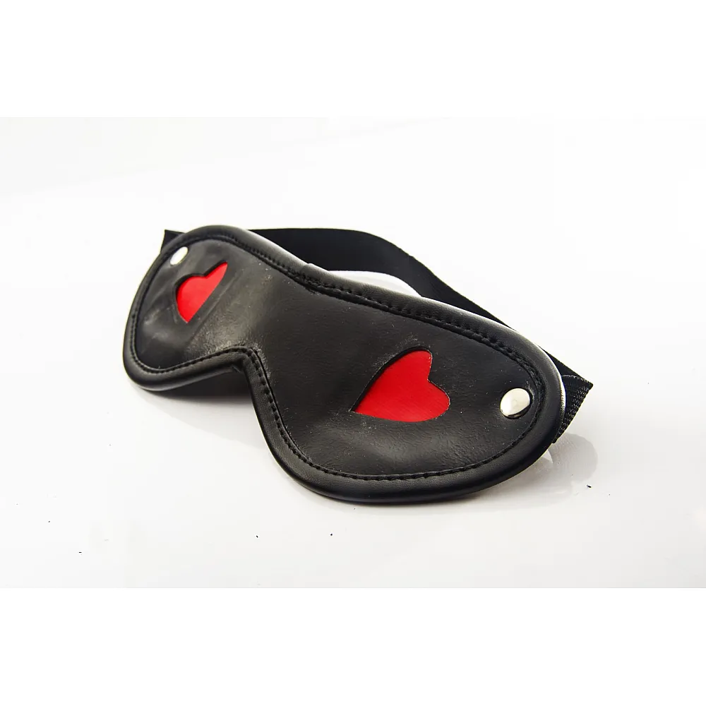 מסכת עיניים בעיצוב לבבות | Heart Eye Mask